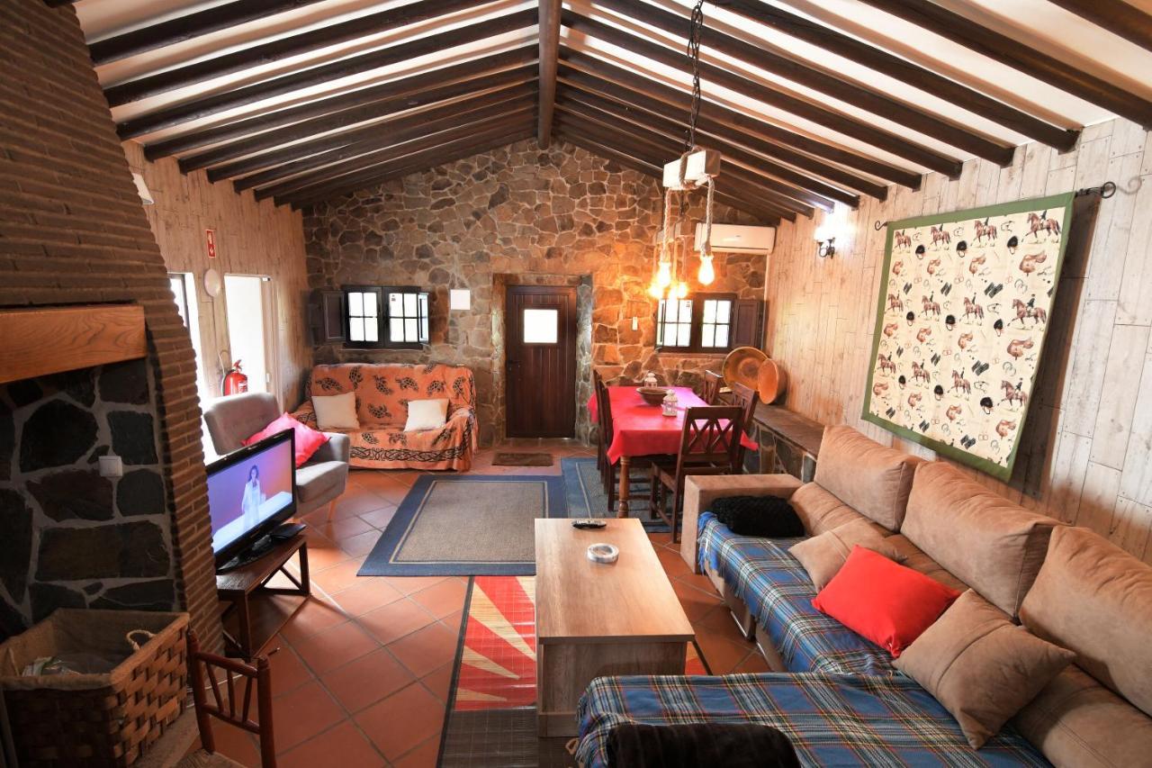 Moinho Da Capela Villa คัมโป มายอร์ ภายนอก รูปภาพ